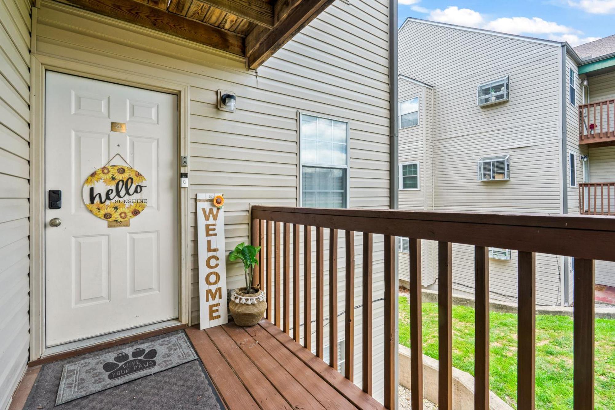 Walk-In, No Stairs Condo, Pets Welcome, 4 Mins To Silver Dollar City, 14 Mins To Ball Park Of America, Amazing Ozark Mountian Views برانسون المظهر الخارجي الصورة
